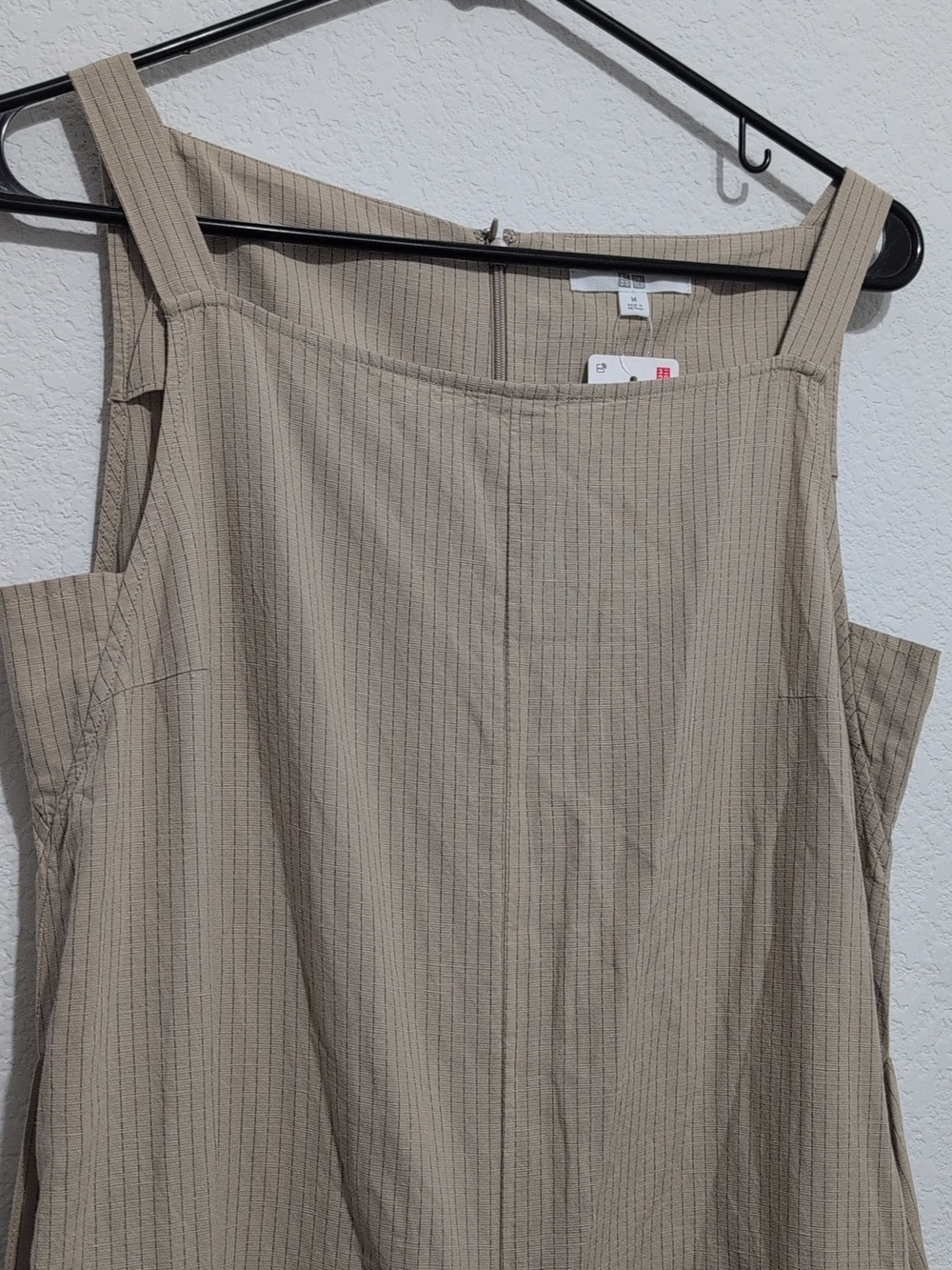 Uniqlo Linen Blend Jumpsuit Striped Color: 30 NATURAL Size Medium - Picture 2 of 8